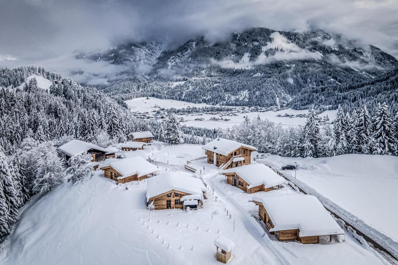 Benglerwald Berg Chaletdorf Bach (Tyrol)
